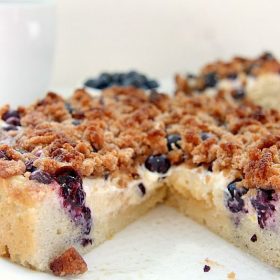 blueberry crumble cake