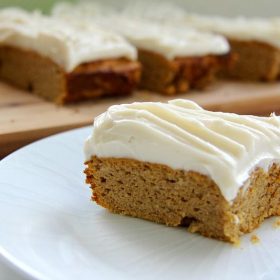 pumpkin bars with cream cheese topping
