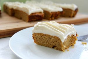 pumpkin bars with cream cheese topping