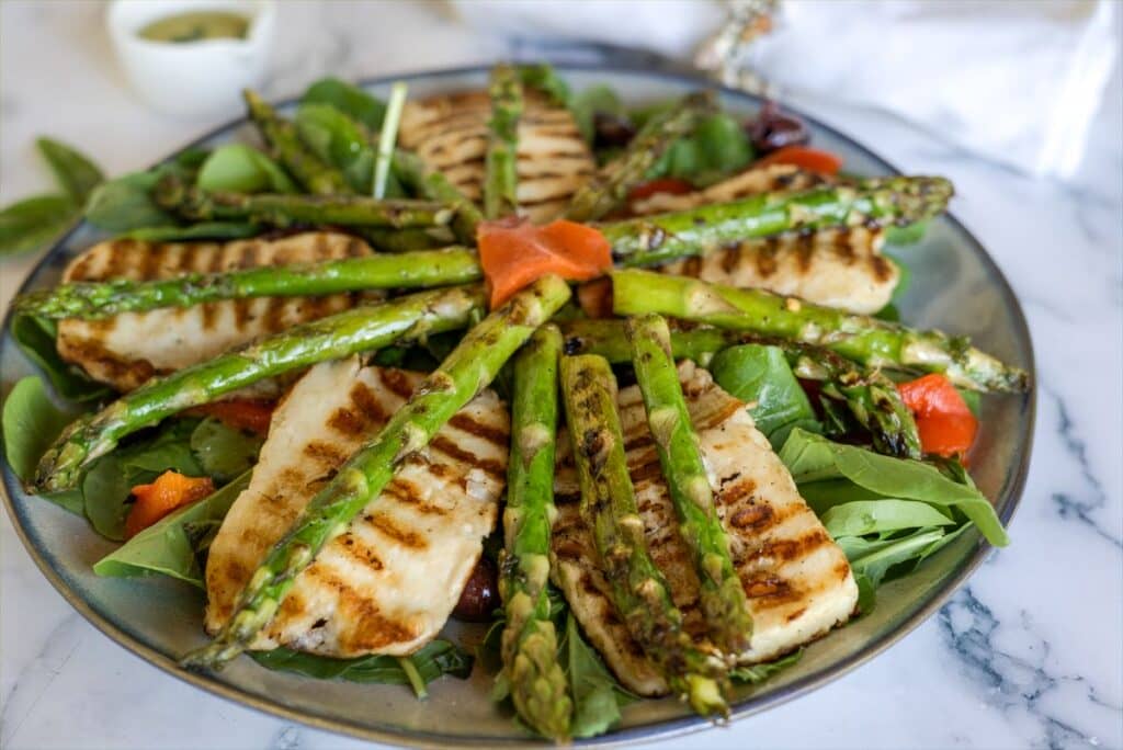 halloumi asparagus salad