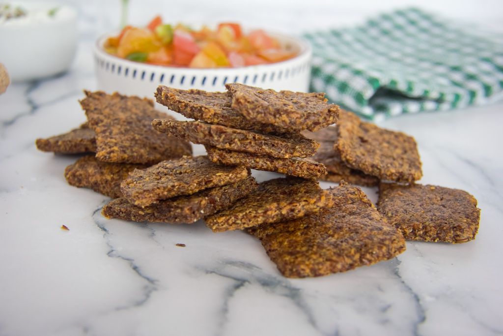 flaxseed crackers with salsa
