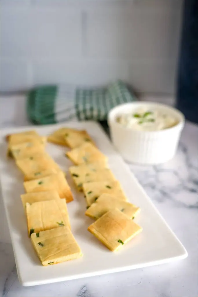 keto crackers with chives
