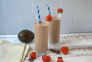 chocolate smoothie in two glasses