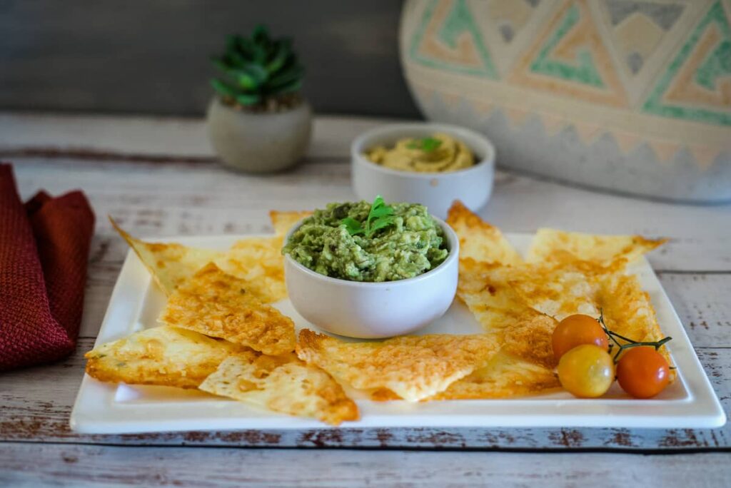 cheese nachos with dip