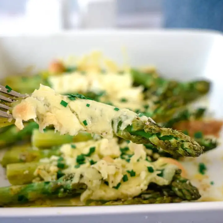 Cheesy Baked Asparagus - Keto Low Carb Vegetarian Recipes