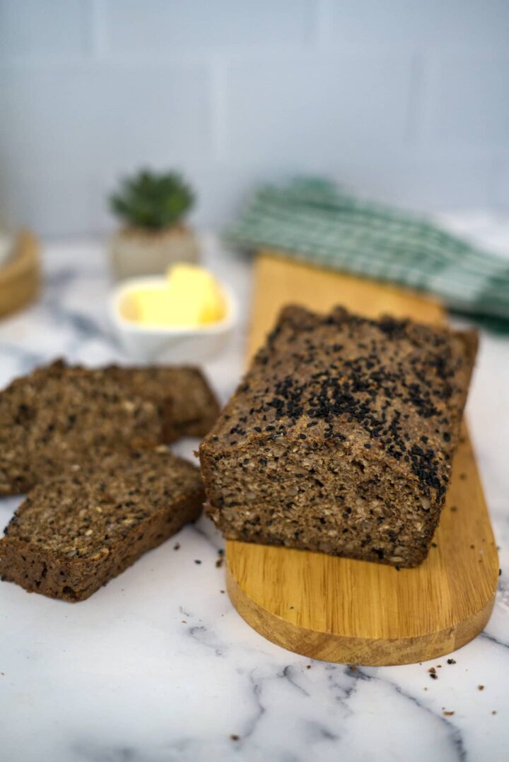 Keto Nut and Seed Bread - Keto Low Carb Vegetarian Recipes