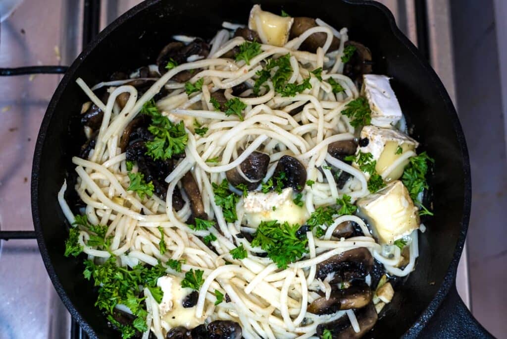 mushroom brie palmini pasta