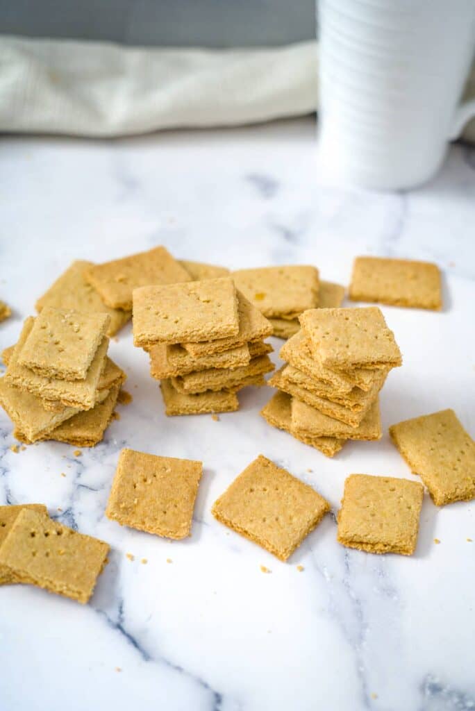 almond flour crackers