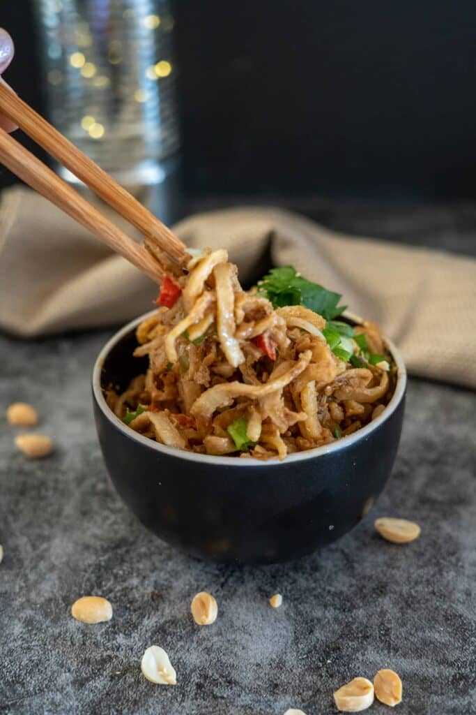 vegan peanut noodles