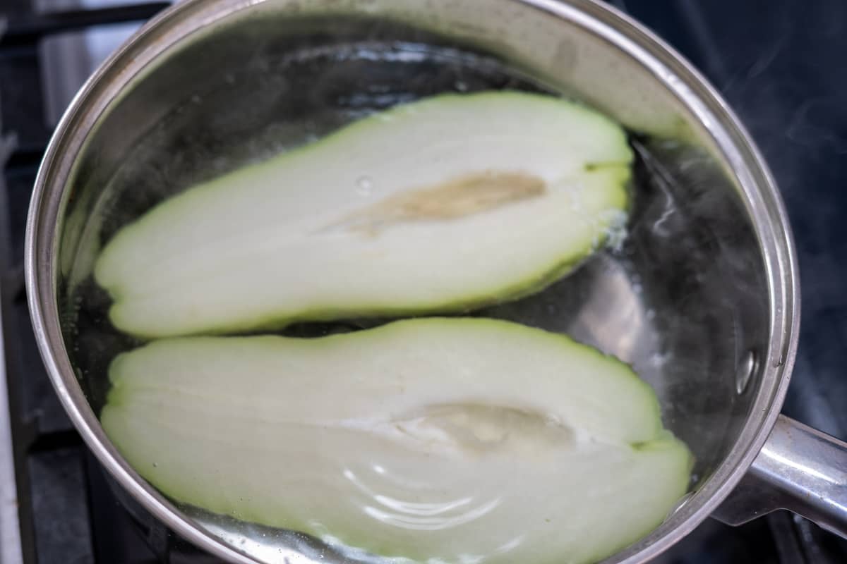 chayote in pan of water