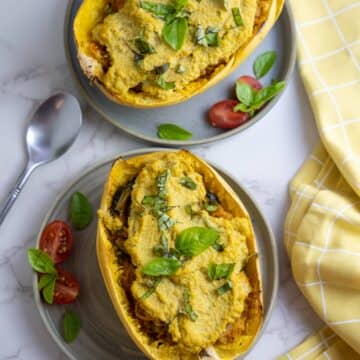 stuffed vegan spaghetti squash