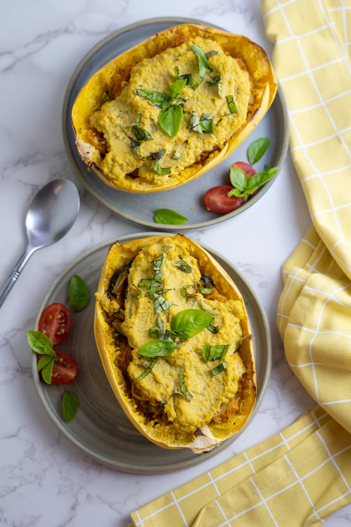 stuffed vegan spaghetti squash