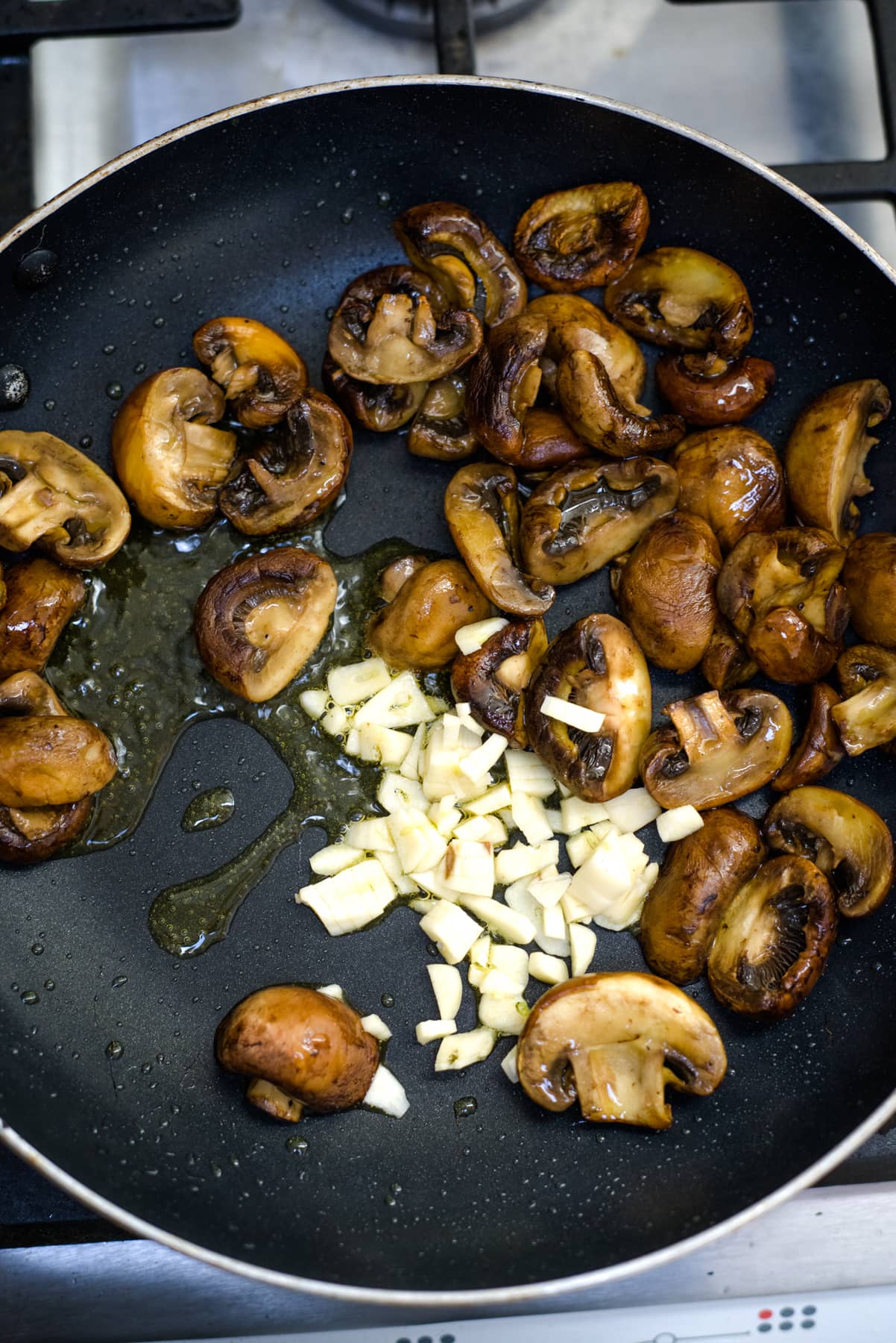 cooked mushrooms and garlic