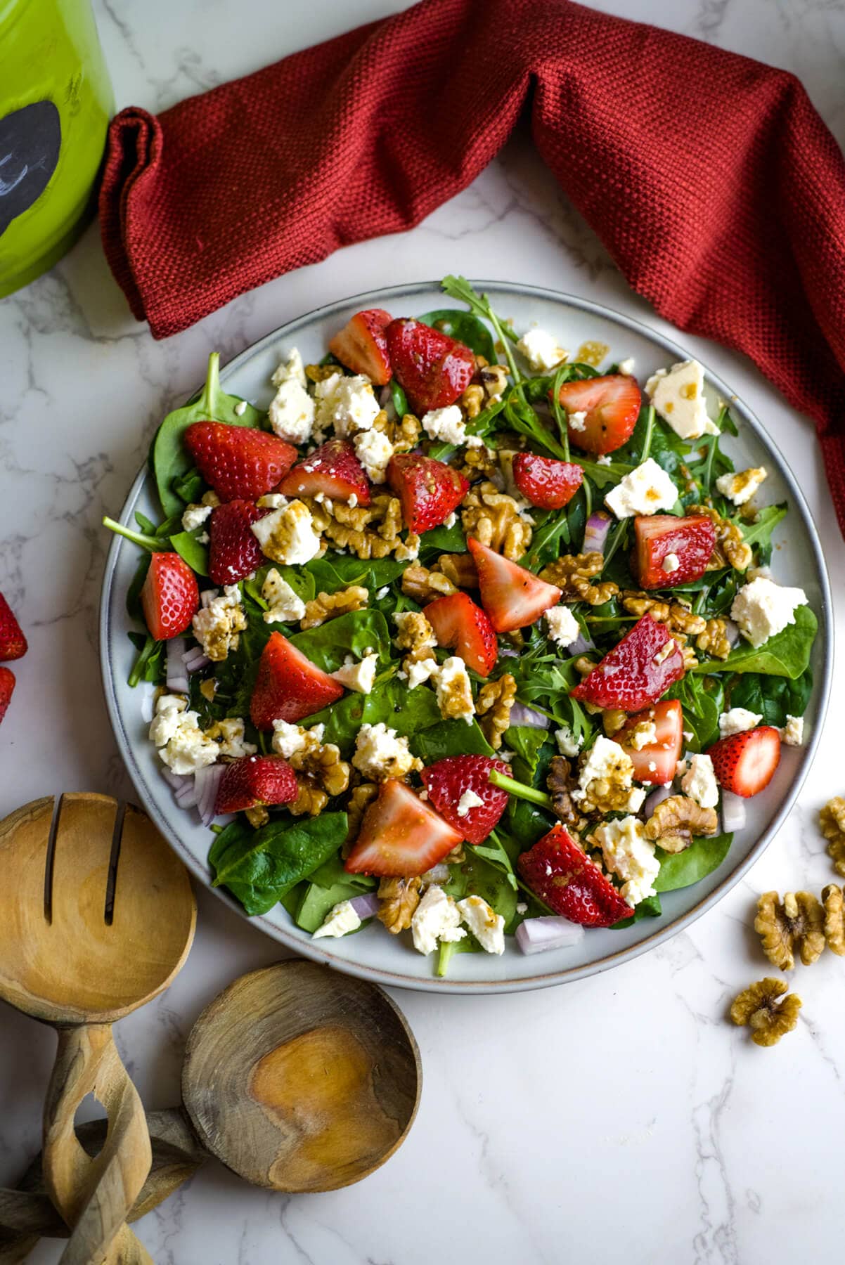 strawberry walnut salad