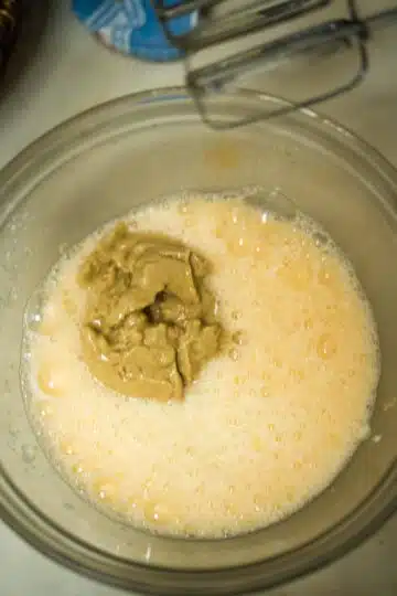 tahini to egg mixture.